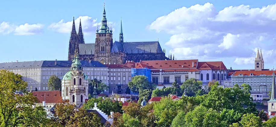 Celodenní Praha